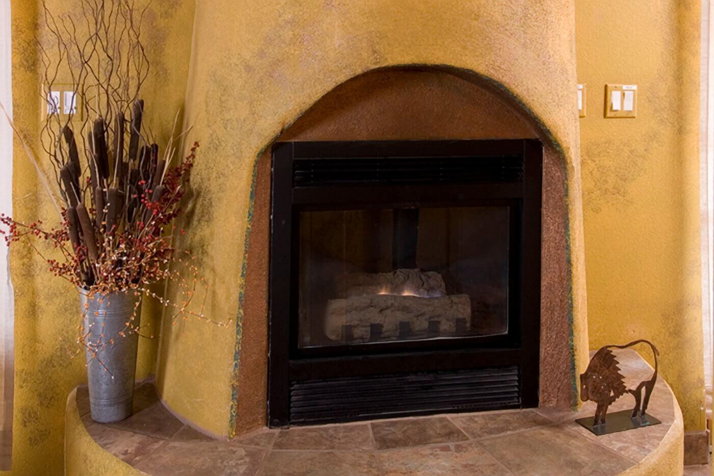 Indoor gas fireplace
